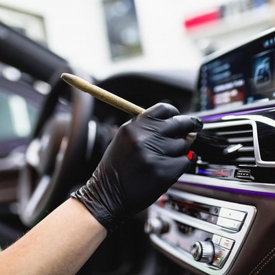 49.99 zł zamiast 100 zł: NOWO OTWARTA MYJNIA SAMOCHODOWA - Auto Clinic zaprasza na mycie nadwozia oraz kompleksowe sprzątanie wnętrza auta. Oferta limitowana!