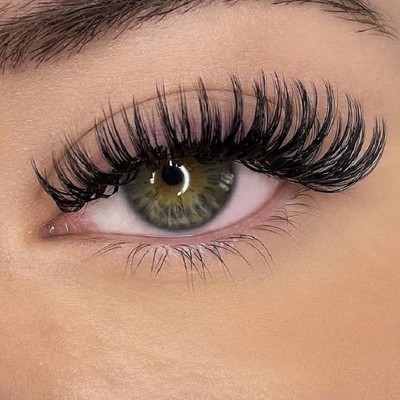 129 zł zamiast 250 zł: NOWOŚĆ! Przedłużanie rzęs metodą Kim Camellia. Sprawdź, jak wyczarowuje się rzęsy w stylu Kim Kardashian! 