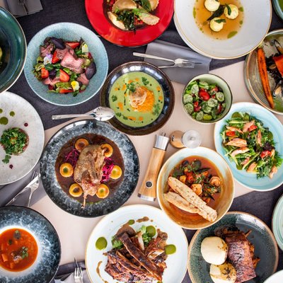 RESTAURACJA DZIKI BLUSZCZ - Przepyszna, dwudaniowa uczta z kawą lub herbatą, w urokliwym miejscu w samym Centrum Miasta Gorzowa. Liczba voucherów ograniczona!