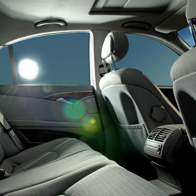 AUTO SPA - Odśwież swoje auto jak nigdy wcześniej z naszą kompleksową usługą! Kompleksowe pranie tapicerki, czyszczenie wnętrza i mycie zewnętrzne auta - Twoje auto zasługuje na to luksusowe odświeżenie! W sprzedaży jedynie 10 voucherów! 