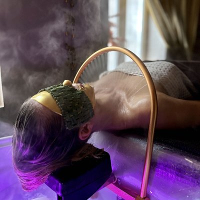 HEAD SPA - Luksusowy rytuał: Ajurwedyjski masaż głowy, lifting twarzy i regeneracja włosów w 6 etapach z aromaterapią i jonizacją.