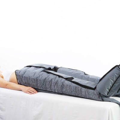 PRESOTERAPIA W SAUNIE PODCZERWONEJ: głęboki drenaż, lekkość nóg i detoksykacja organizmu.