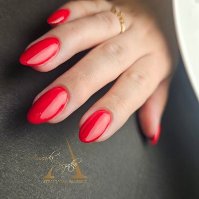 STYLIZACJA PAZNOKCI ŻELEM: trwały, elegancki i perfekcyjny manicure w wykonaniu Amandy Początko — tylko teraz w wyjątkowej promocji!