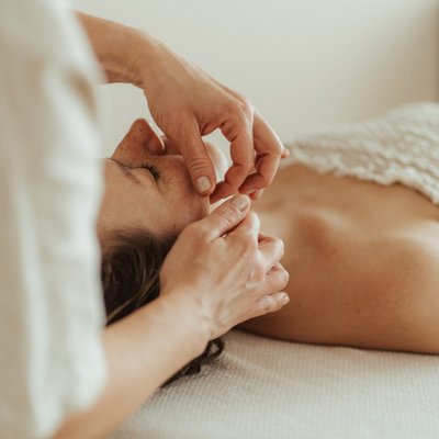 KOBIDO LIFTING JAPOŃSKI: naturalne uniesienie twarzy, wygładzenie zmarszczek i efekt świeżej, promiennej skóry już po jednej wizycie