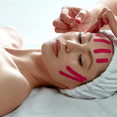 KOBIDO + TAPPING: intensywny lifting twarzy, głębokie rozluźnienie napięć i wyraźnie bardziej napięta, promienna skóra.